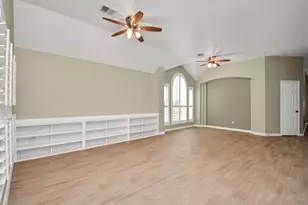 13339 Yaupon Holly Ln, Houston, TX 77044 - Photo 3