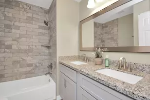 13339 Yaupon Holly Ln, Houston, TX 77044 - Photo 17