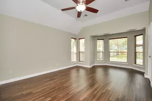 13339 Yaupon Holly Ln, Houston, TX 77044 - Photo 5