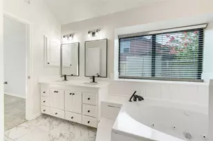 12311 Brighton Ln, Meadows Place, TX 77477 - Photo 23