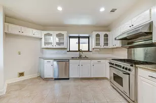 12311 Brighton Ln, Meadows Place, TX 77477 - Photo 11