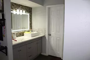 10555 Turtlewood Ct, Houston, TX 77072 - Photo 3