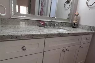 2100 Commonwealth St, Houston, TX 77006 - Photo 19