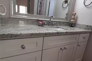 2100 Commonwealth St, Houston, TX 77006 - Photo 19