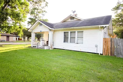 103 Birch Street, Wallis, TX 77485 - Photo 1