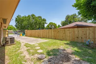 2513 Meadow Ln, La Marque, TX 77568 - Photo 19