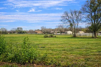 8411 Meadowlark Drive, Baytown, TX 77523 - Photo 9
