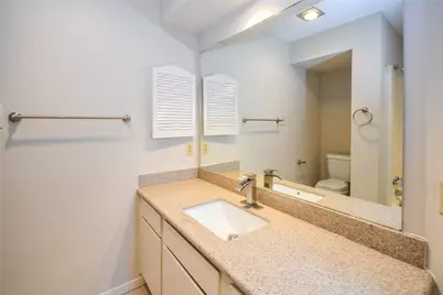 9262 Westwood Village Drive, Houston, TX 77036 - Photo 17