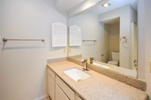 9262 Westwood Village Dr, Houston, TX 77036 - Photo 17
