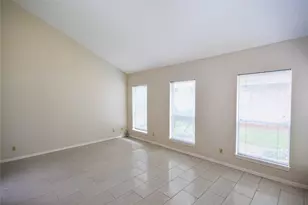 9262 Westwood Village Dr, Houston, TX 77036 - Photo 3