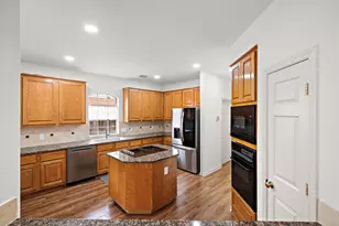 7319 Emerald Glen Dr, Sugar Land, TX 77479 - Photo 13