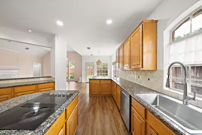 7319 Emerald Glen Drive, Sugar Land, TX 77479 - Photo 11