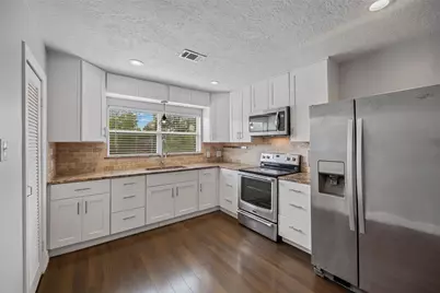 6918 Irvington Boulevard #B, Houston, TX 77022 - Photo 1