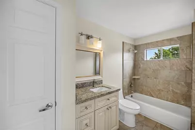 6918 Irvington Boulevard #B, Houston, TX 77022 - Photo 5