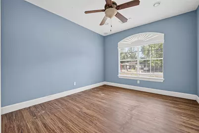5771 Belarbor Street, Houston, TX 77033 - Photo 33