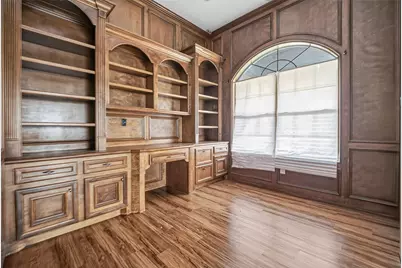 5771 Belarbor Street, Houston, TX 77033 - Photo 9