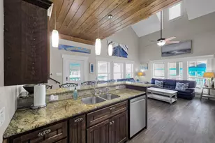 2640 Breaker Dr, Crystal Beach, TX 77650 - Photo 25