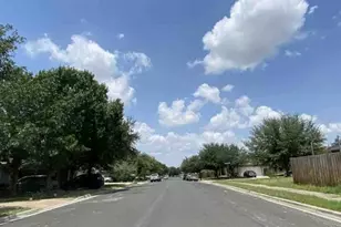 13521 Sea Biscuit Dr, Del Valle, TX 78617 - Photo 3