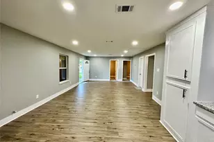 10210 Ashville Dr, Houston, TX 77051 - Photo 3