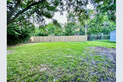 10210 Ashville Drive, Houston, TX 77051 - Photo 11