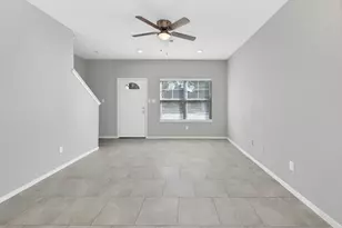 974 Ellington St, Houston, TX 77088 - Photo 3