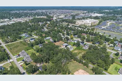 17129 Sprawling Oaks Drive, Conroe, TX 77385 - Photo 5