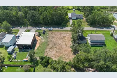 17129 Sprawling Oaks Drive, Conroe, TX 77385 - Photo 7