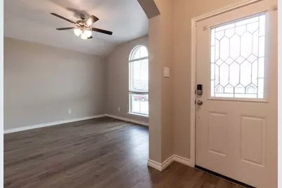 1022 Fannin Street, Brenham, TX 77833 - Photo 11