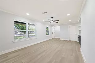108 Chandler Dr, Baytown, TX 77521 - Photo 7