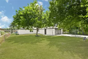 108 Chandler Dr, Baytown, TX 77521 - Photo 25