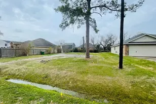 4817 Paula St, Houston, TX 77033 - Photo 5