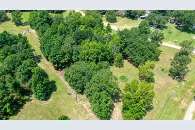 8374 Cattle Trail Road, Midway, TX 75852 - Photo 13