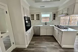 2511 Briarpark Dr, Houston, TX 77042 - Photo 23