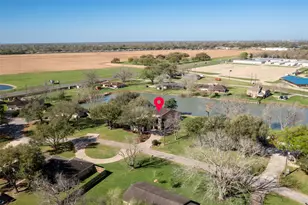 315 Bolling Green Dr, Wharton, TX 77488 - Photo 45