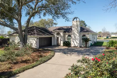 315 Bolling Green Drive, Wharton, TX 77488 - Photo 1