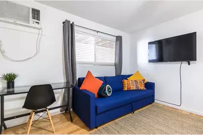 1903 Commonwealth Street #15, Houston, TX 77006 - Photo 11