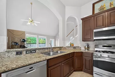 19207 Pinewood Mist Lane, Humble, TX 77346 - Photo 9