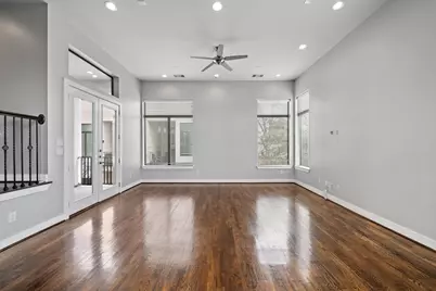 714 E 20th St #E, Houston, TX 77008 - Photo 1