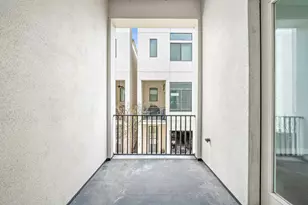 714 E 20th St, Houston, TX 77008 - Photo 11