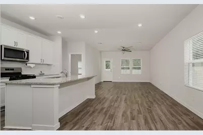 323 Intrepid Trail, Magnolia, TX 77354 - Photo 7