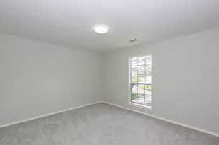 702 E Haven Ct, Friendswood, TX 77546 - Photo 17