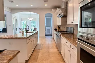2502 Chimney Rock Rd, Houston, TX 77056 - Photo 15