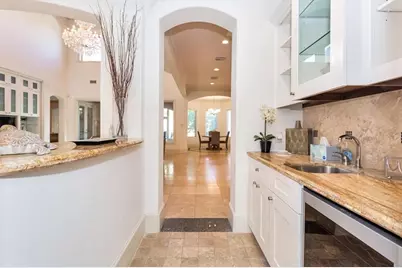 2502 Chimney Rock Road, Houston, TX 77056 - Photo 7