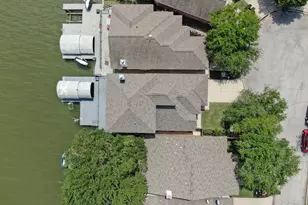 12858 Pelican Island Dr, Willis, TX 77318 - Photo 37