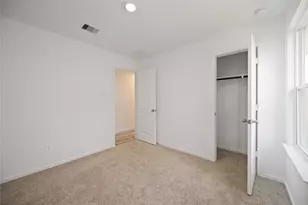 5208 Purple Beebalm Way, Houston, TX 77048 - Photo 13