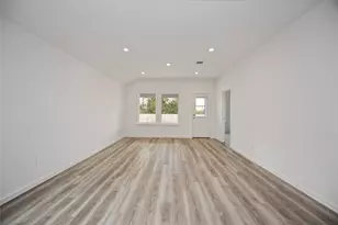 5208 Purple Beebalm Way, Houston, TX 77048 - Photo 7