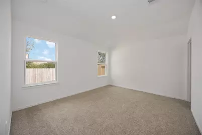 5208 Purple Beebalm Way, Houston, TX 77048 - Photo 15