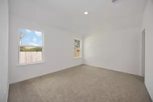 5208 Purple Beebalm Way, Houston, TX 77048 - Photo 15