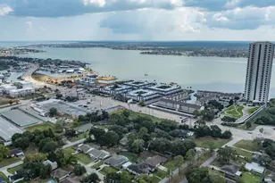 502 Wildwood Dr, Seabrook, TX 77586 - Photo 45