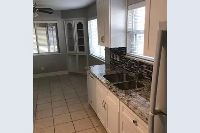 5420 Longshadow Drive, Dickinson, TX 77539 - Photo 5